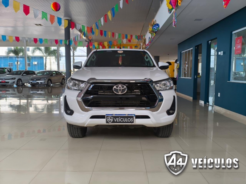 Hilux CD SR - 2023/2023